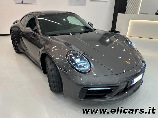 PORSCHE 992 Carrera