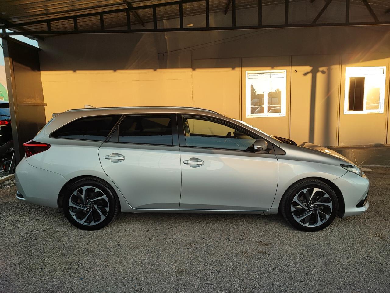 Toyota Auris Touring Sports 1.6 D-4D Lounge