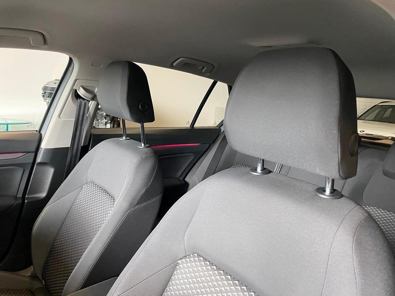 Volkswagen Golf 2.0 TDI 150 CV DSG SCR R-Line