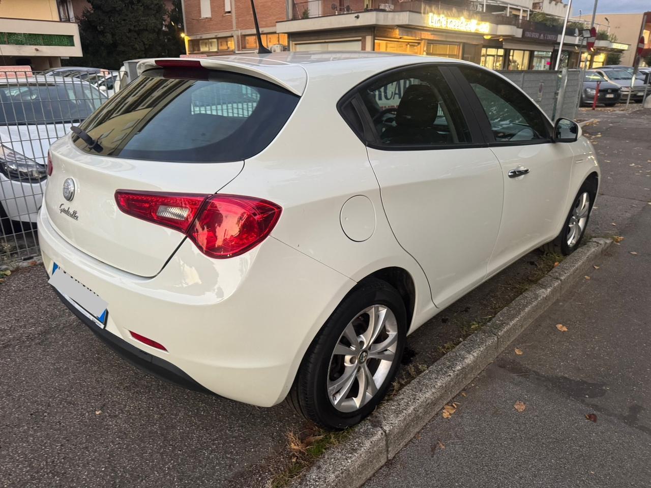 Alfa Romeo Giulietta 1.6 JTDm-2 neopaten garanzia 12 m