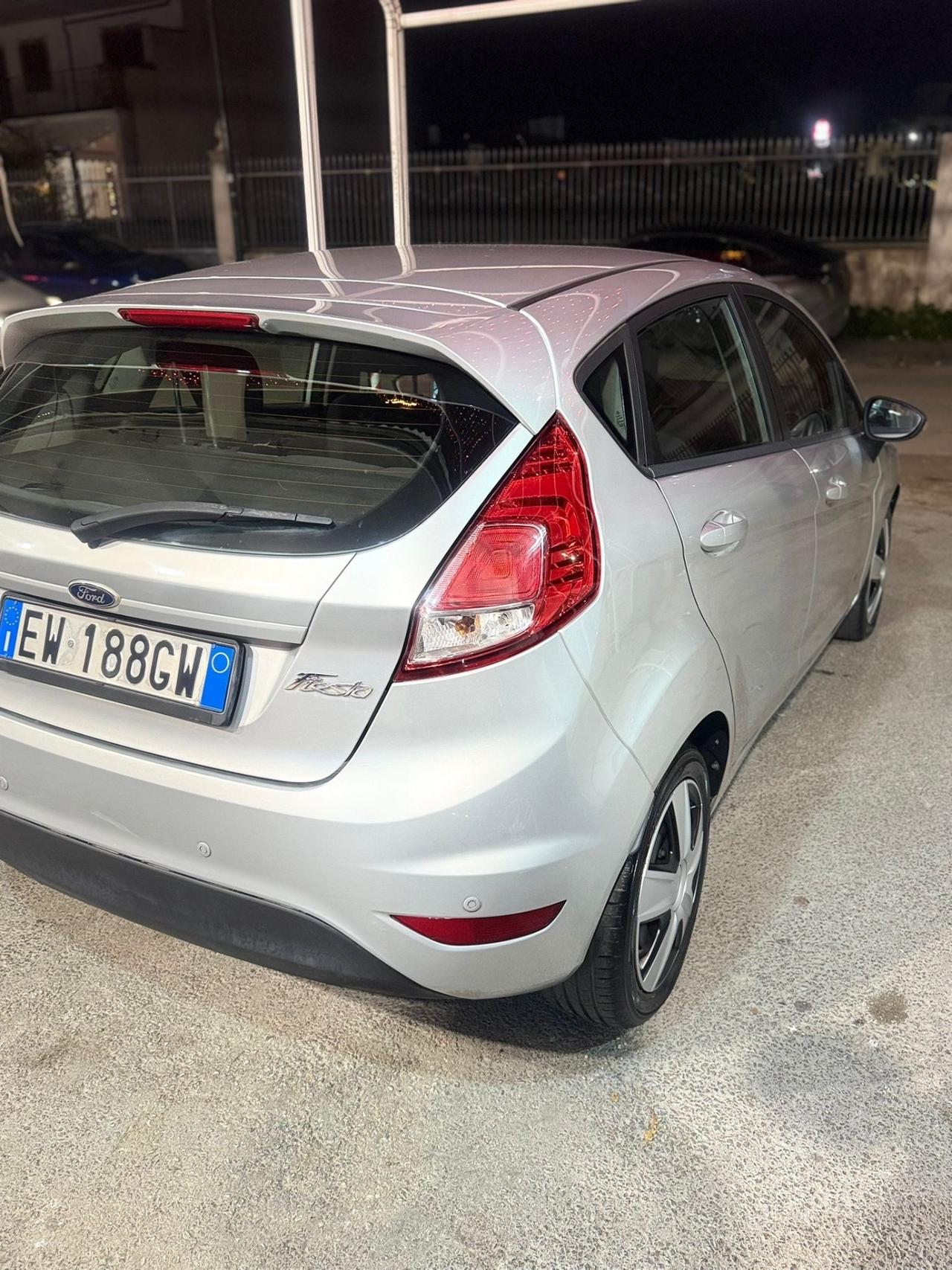 Ford Fiesta 1.5 TDCi 75CV 5 porte Business