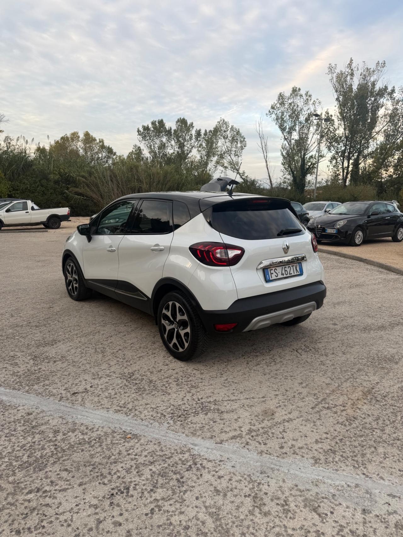 Renault Captur dCi 8V 90 CV EDC Initiale Paris