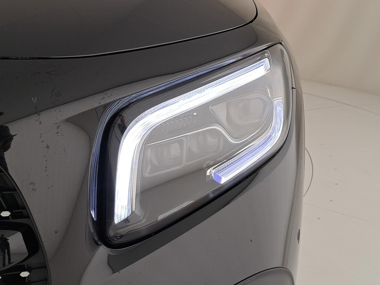 Mercedes-Benz GLB 250 premium 4matic auto