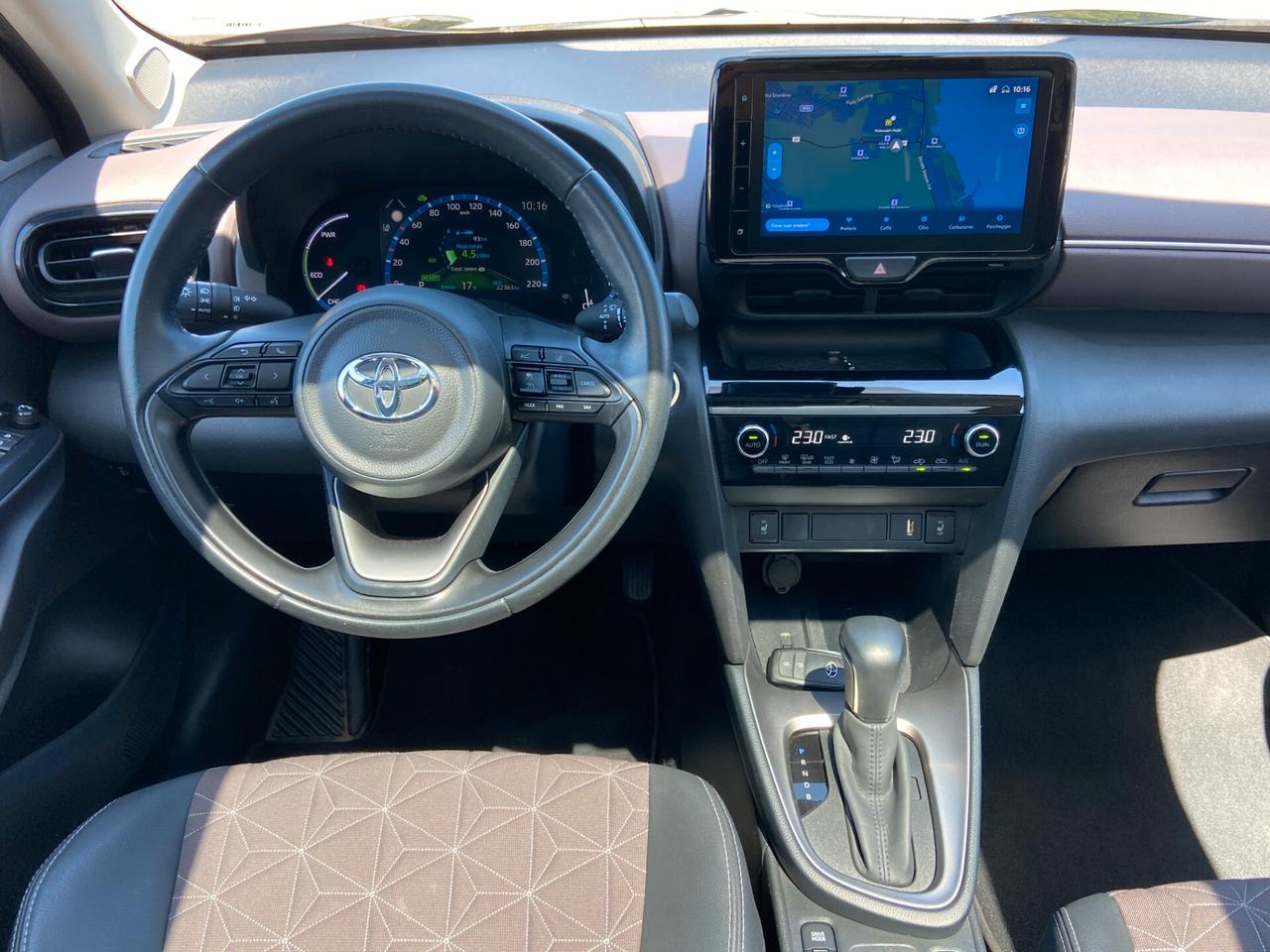 Toyota Yaris Cross 1.5h Lounge fwd 116cv e-cvt