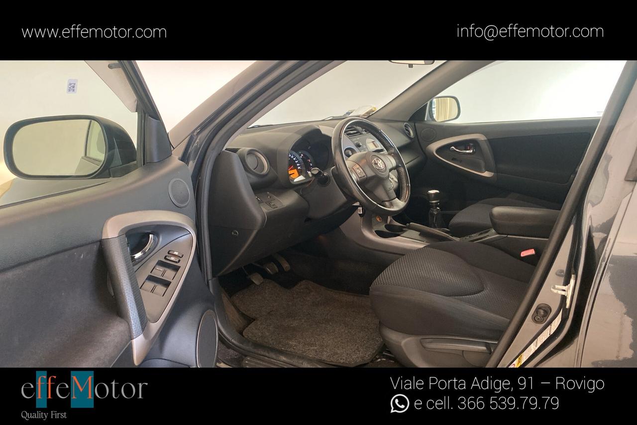 Toyota RAV 4 RAV4 2.2 D-4D 136 CV SOL