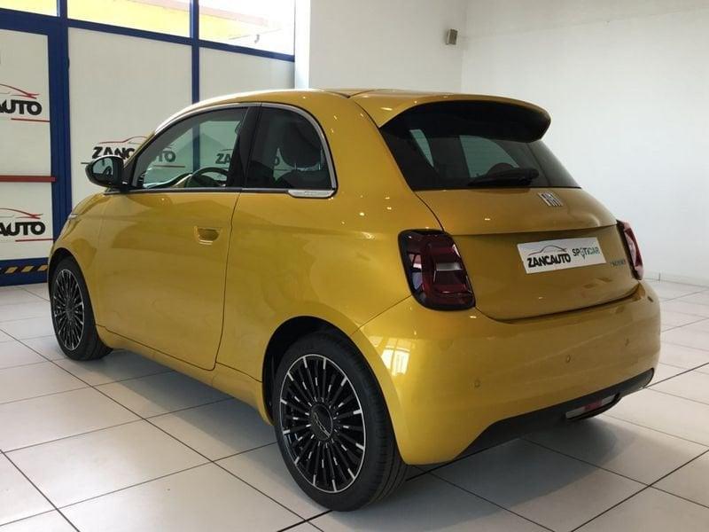 FIAT 500 Hybrid Hybrid Icon MY26 PACK STYLE