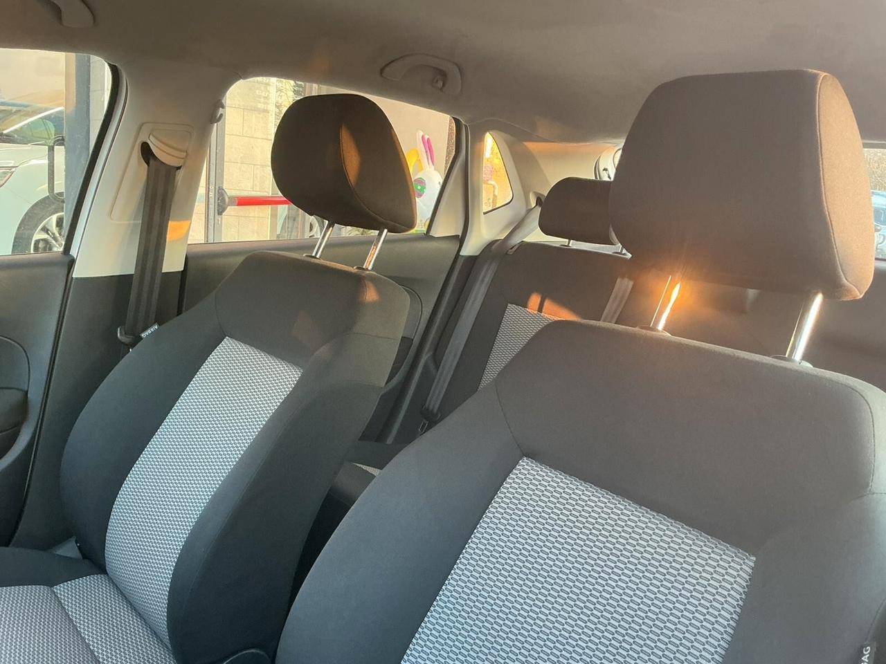 Volkswagen Polo 1.2 benzina Neopatentati