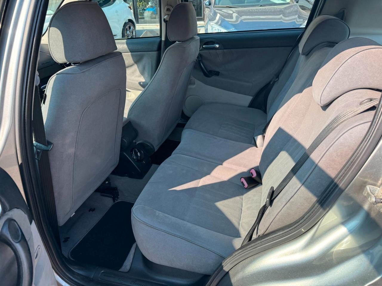 Alfa Romeo 147 1.6 16V TS (105) 5 porte Distinctive * gpl * -meccanica da rivedere- no garanzia - commercianti