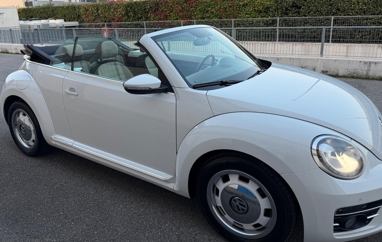 Volkswagen Maggiolino Cabrio 2.0 TDI DSG Design BlueMotion Technology