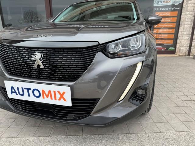 Peugeot 2008 1.2 100cv Active Pack