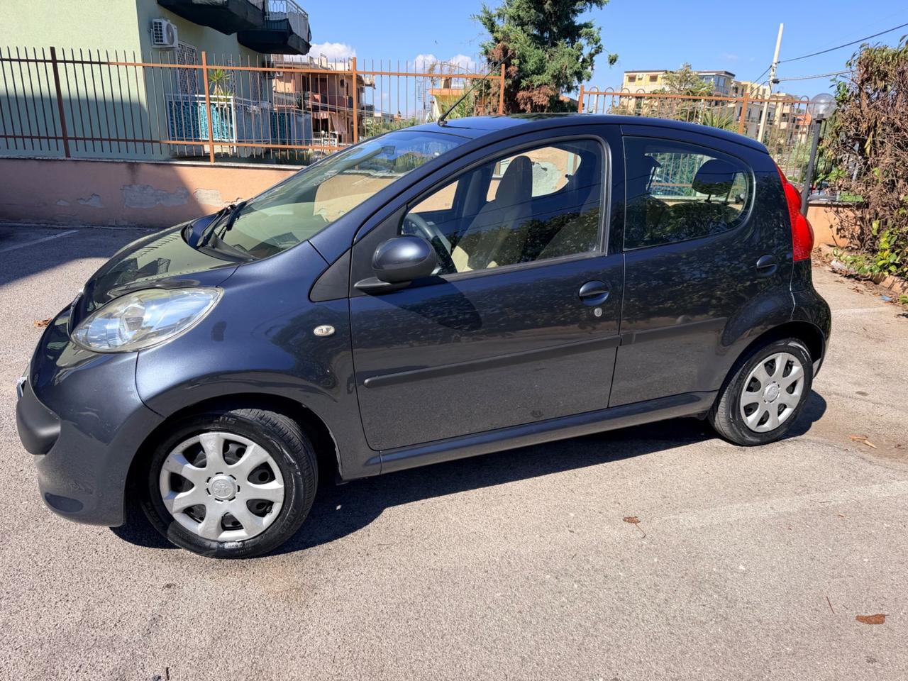 Peugeot 107 1.4 HDi 5p. Plaisir