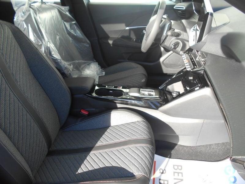 Peugeot 2008 130 Allure Eat8 Promo CBC 5