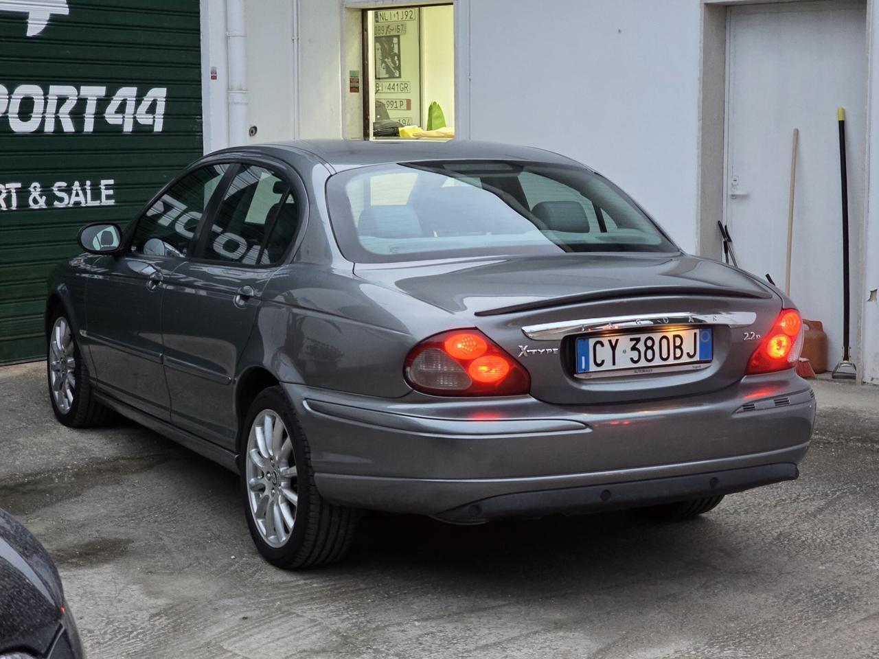 Jaguar X-Type 2.2D cat Executive