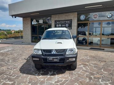 Mitsubishi L200 2.5 TD cat 4WD Club Cab