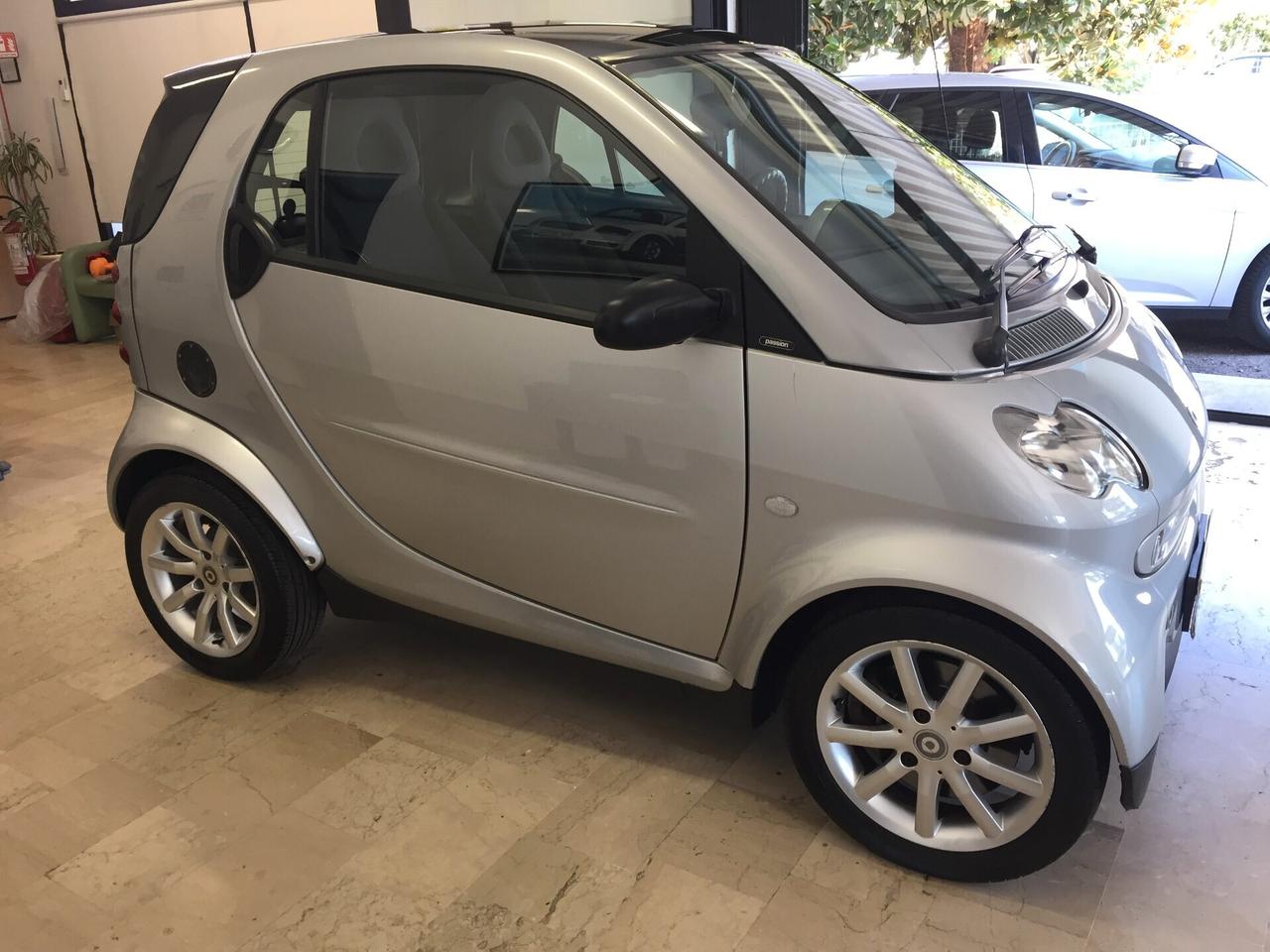 Smart ForTwo 700 coupé passion (45 kW) X NEOPATENTATI