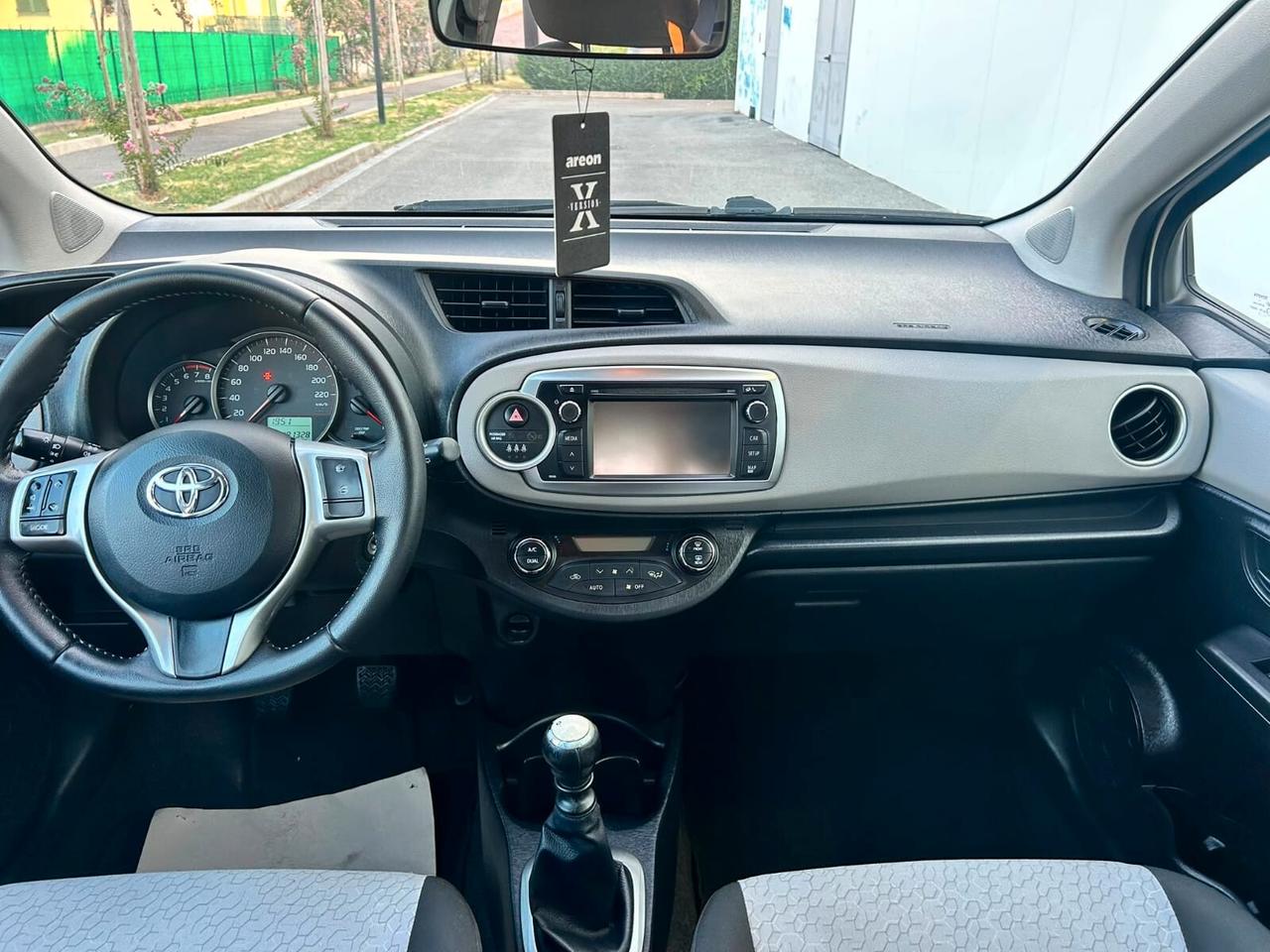 Toyota Yaris 1.3 benzina