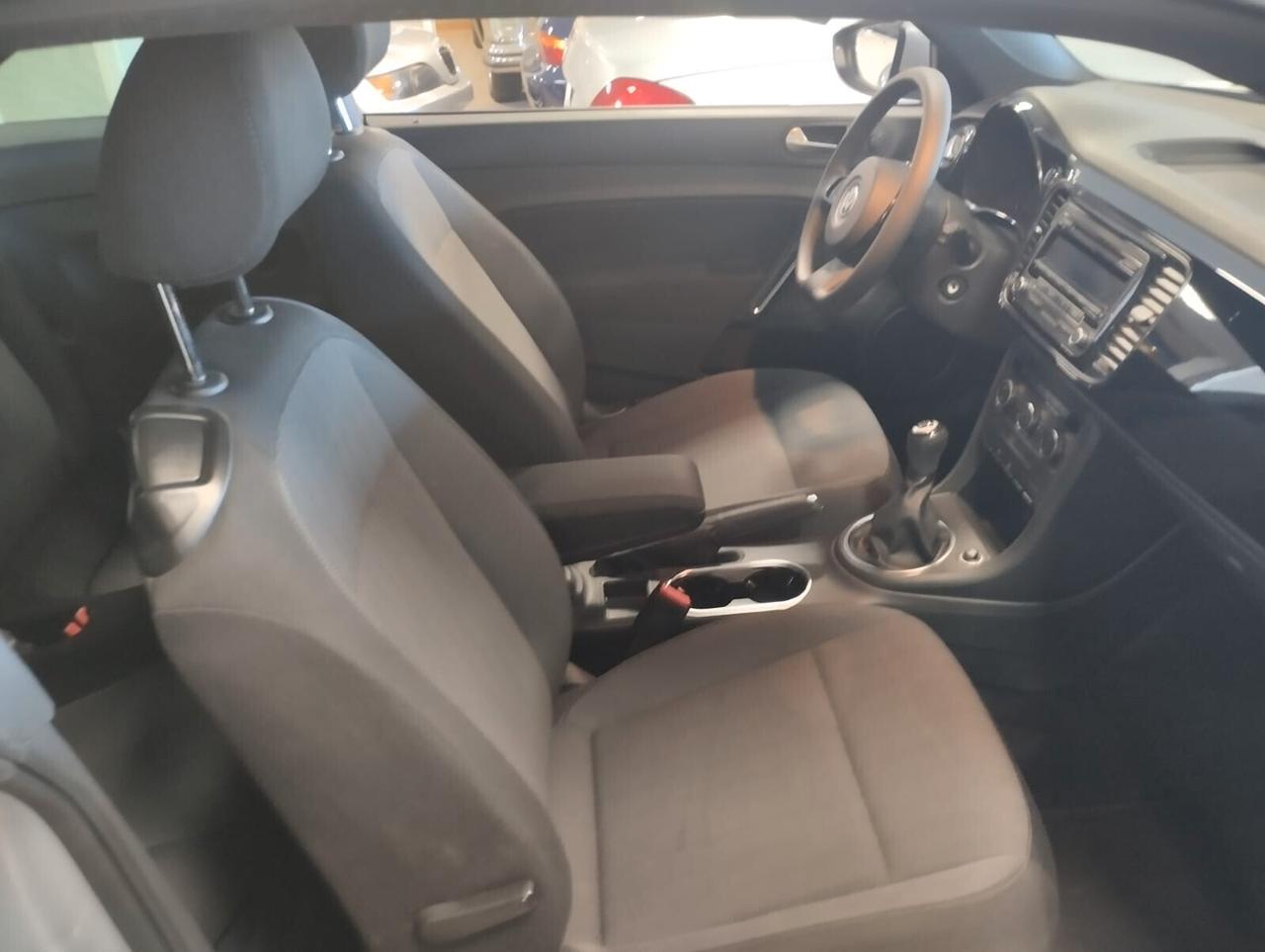 Volkswagen Maggiolino 1.2 TSI Design adatta a neopatentati