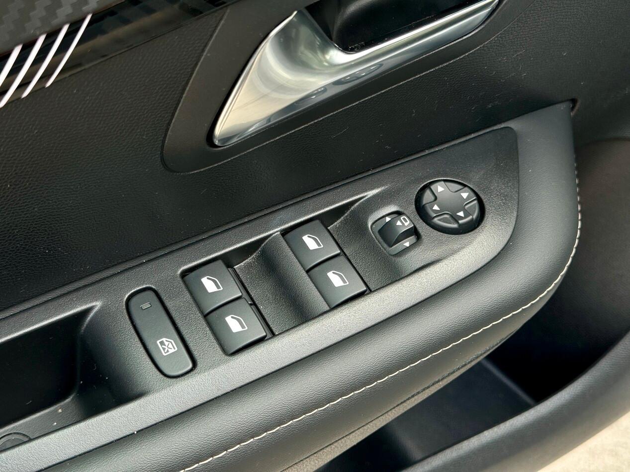 Peugeot 208 1.2 puretech Allure s&s 100cv