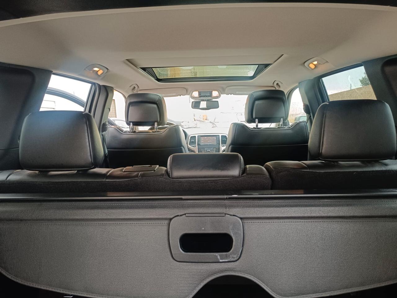 Jeep Grand Cherokee 3.0 CRD 241 CV Overland (turbodiesel)