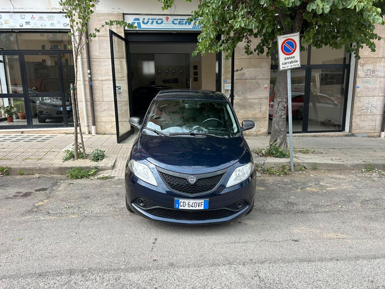 Lancia Ypsilon 1.0 FireFly 5 porte S&S Hybrid Ecochic Gold