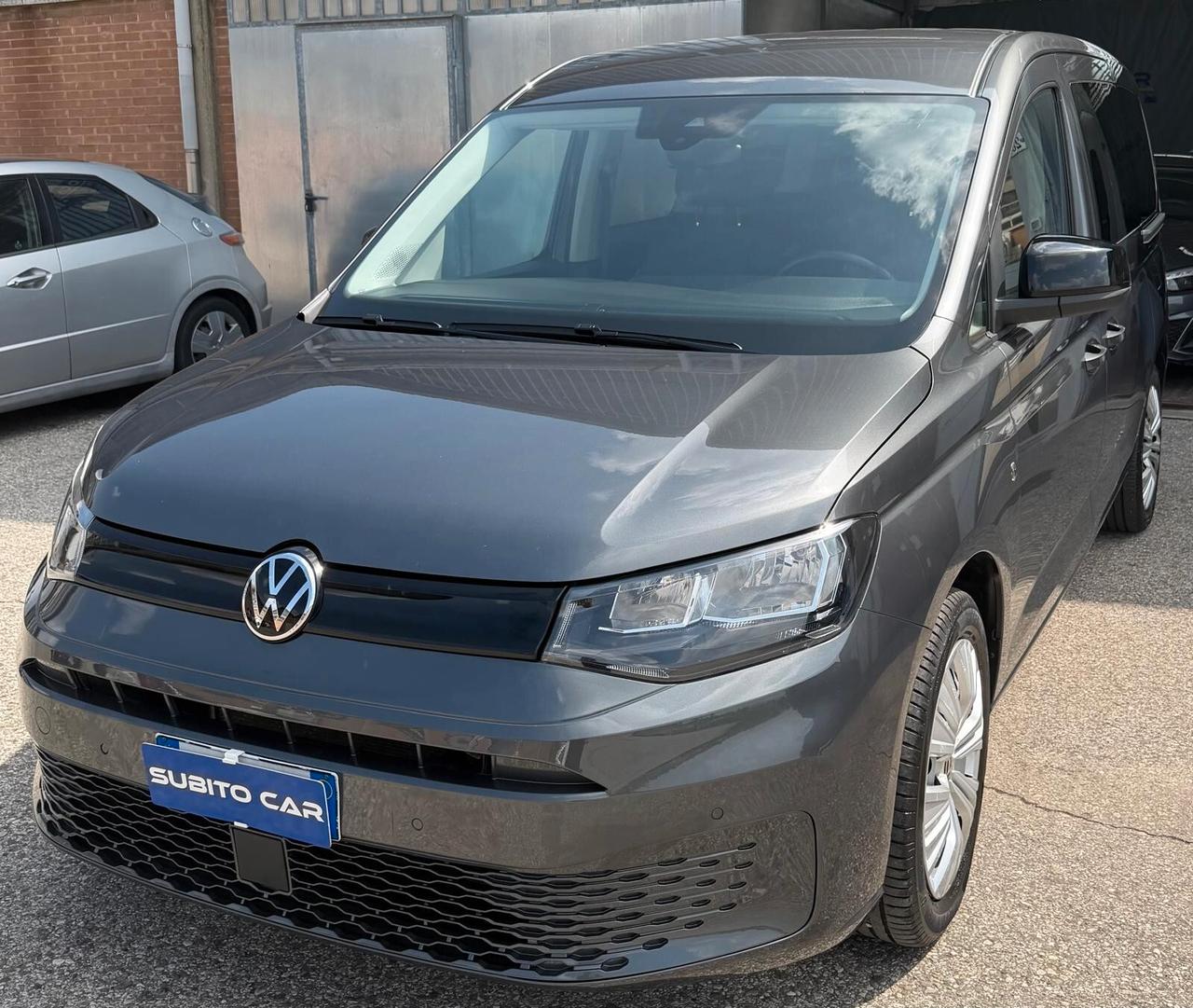 Volkswagen Caddy Pianale Ribassato 2.0 TDI 102 CV Space Maxi 7 POSTI DUE PORTIERE SCORREVOLI