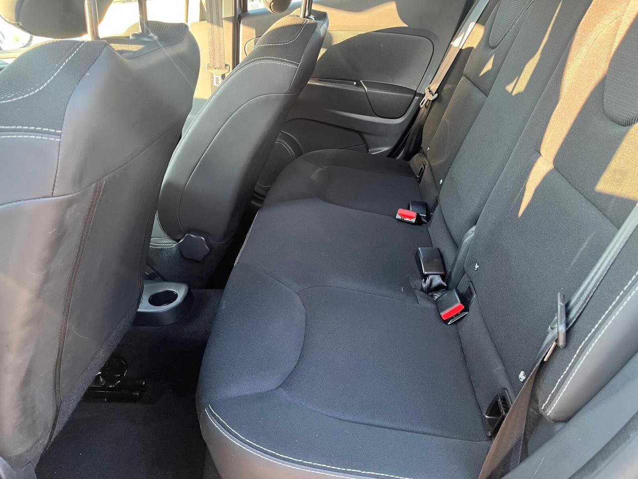 Renault Clio 1.2 75CV 5 porte