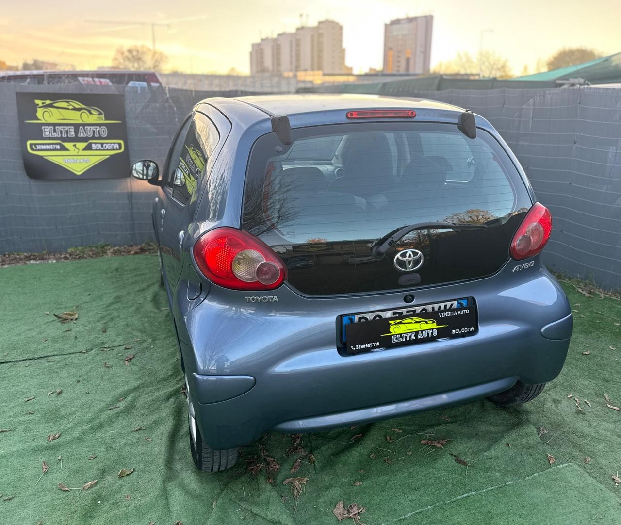 Toyota AYGO 1.0 BENZINA 5 PORTE SOUND NEOPATENTATI
