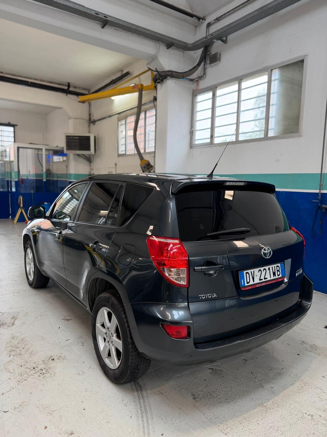 Toyota RAV 4 RAV4 Crossover 2.2 D-4D 150 CV DPF Luxury