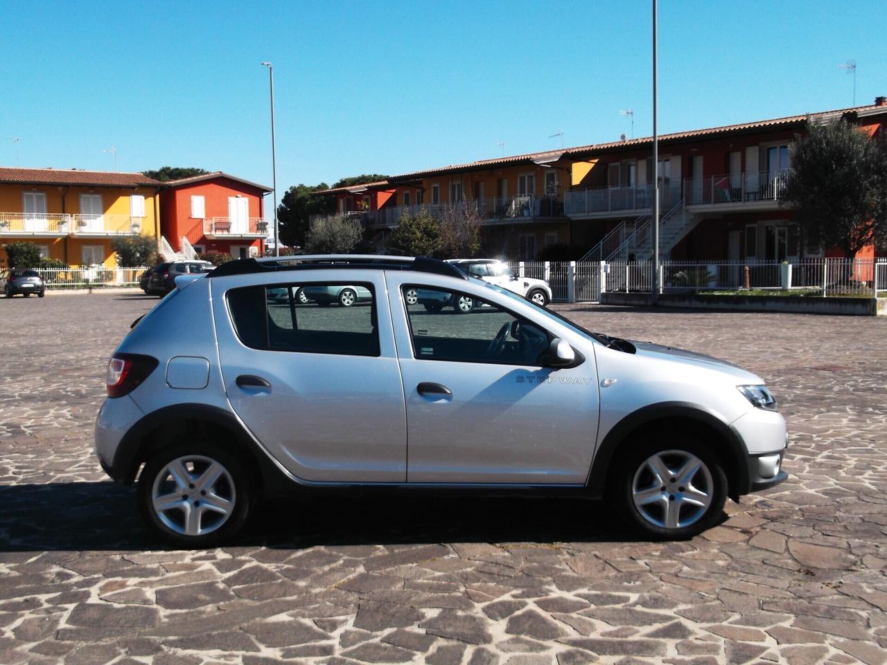 Dacia Sandero 'Stepway' 1.5 dci 2013