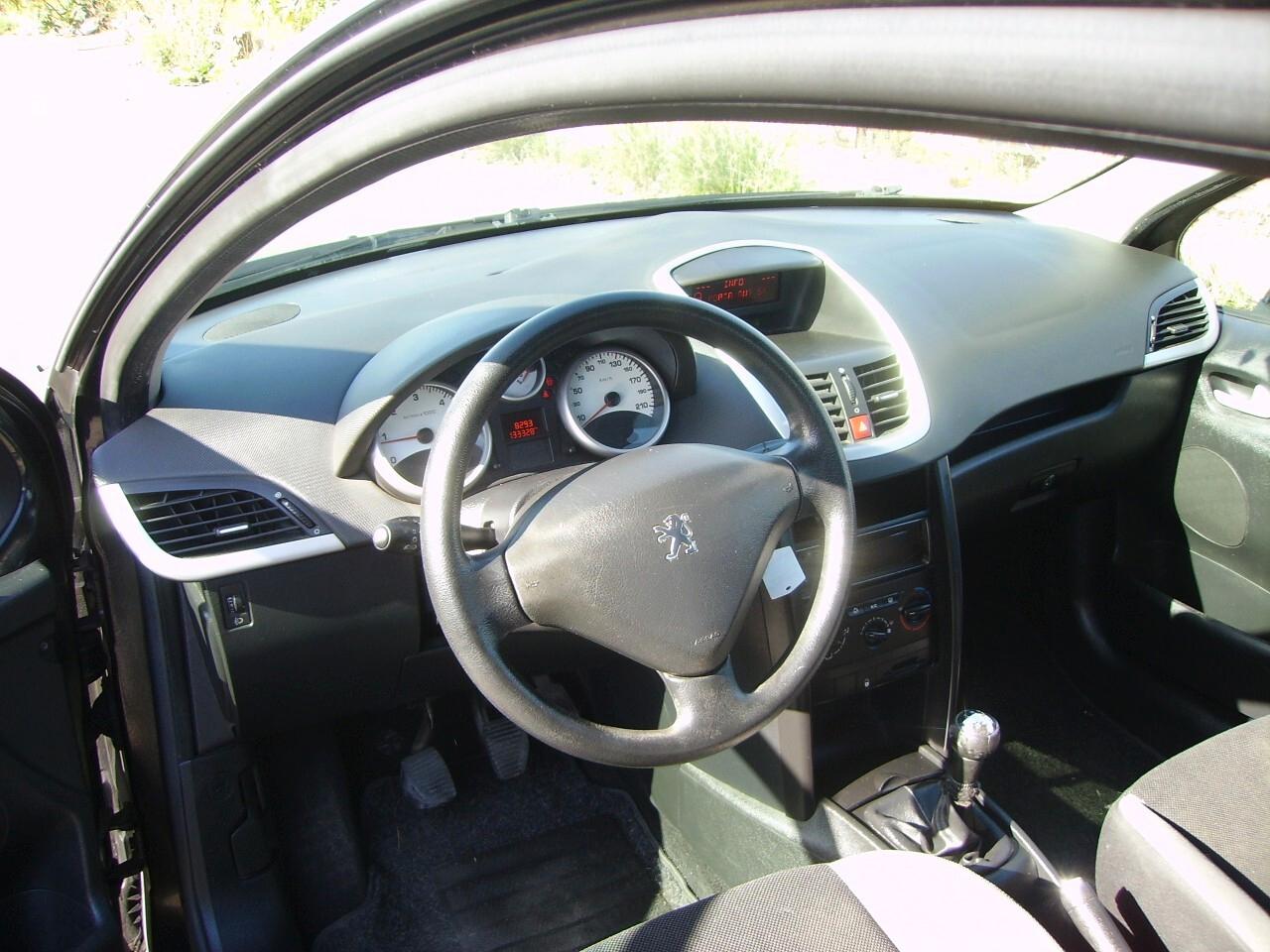 Peugeot 207 1.4HDI A-F-F-A-R-O-N-E 2007