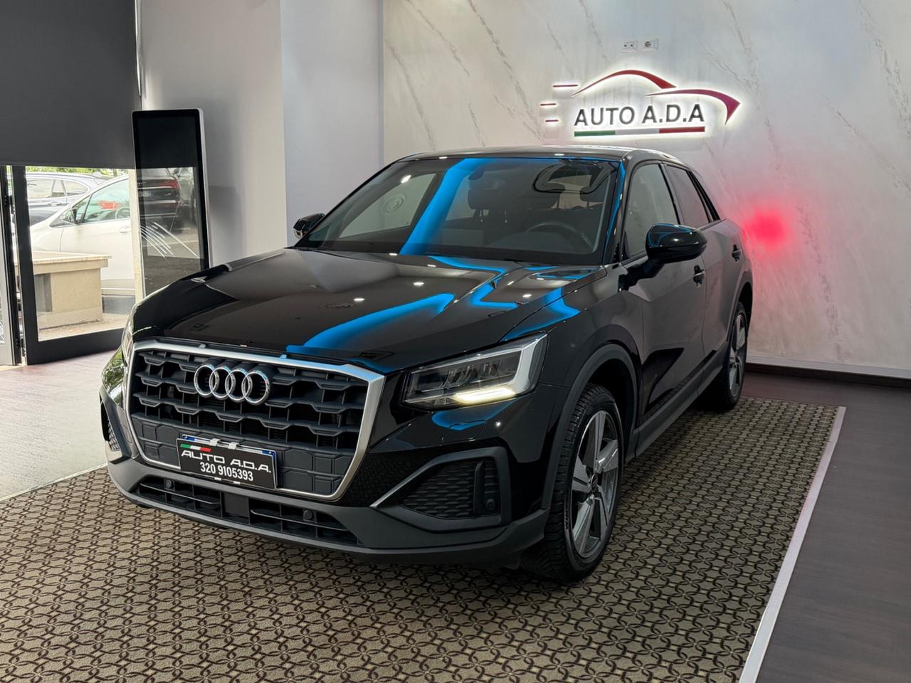 Audi Q2 35 TDI S tronic Identity Black