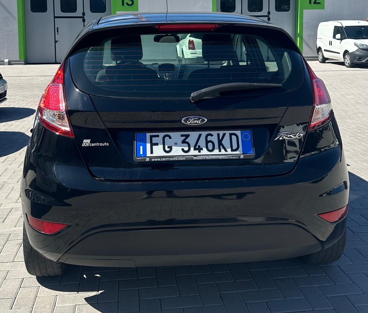 Ford Fiesta 1.5 TDCi 75CV 5 porte Titanium