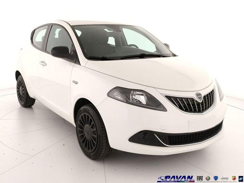 Lancia Ypsilon 1.0 FireFly 5 porte S&S Hybrid Ecochic Silver