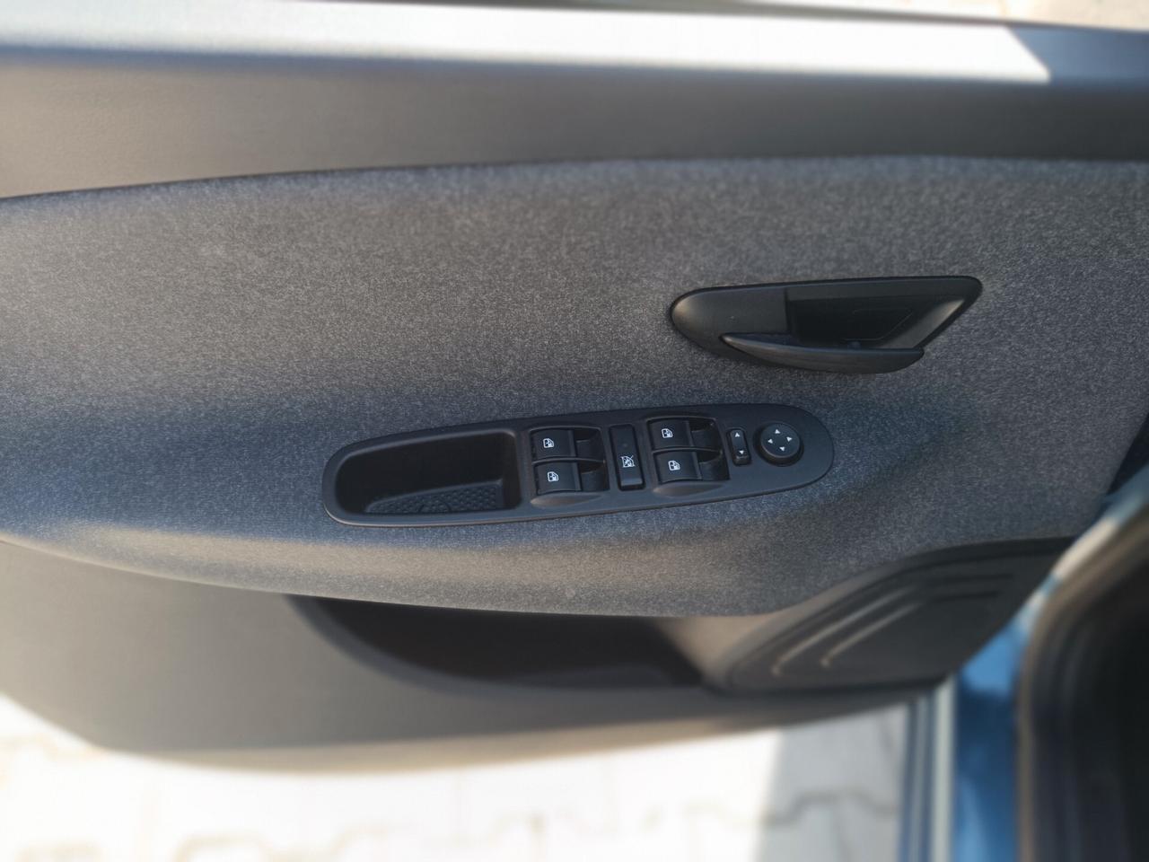 Lancia Ypsilon 1.0 FireFly 5 porte S&S Hybrid Gold