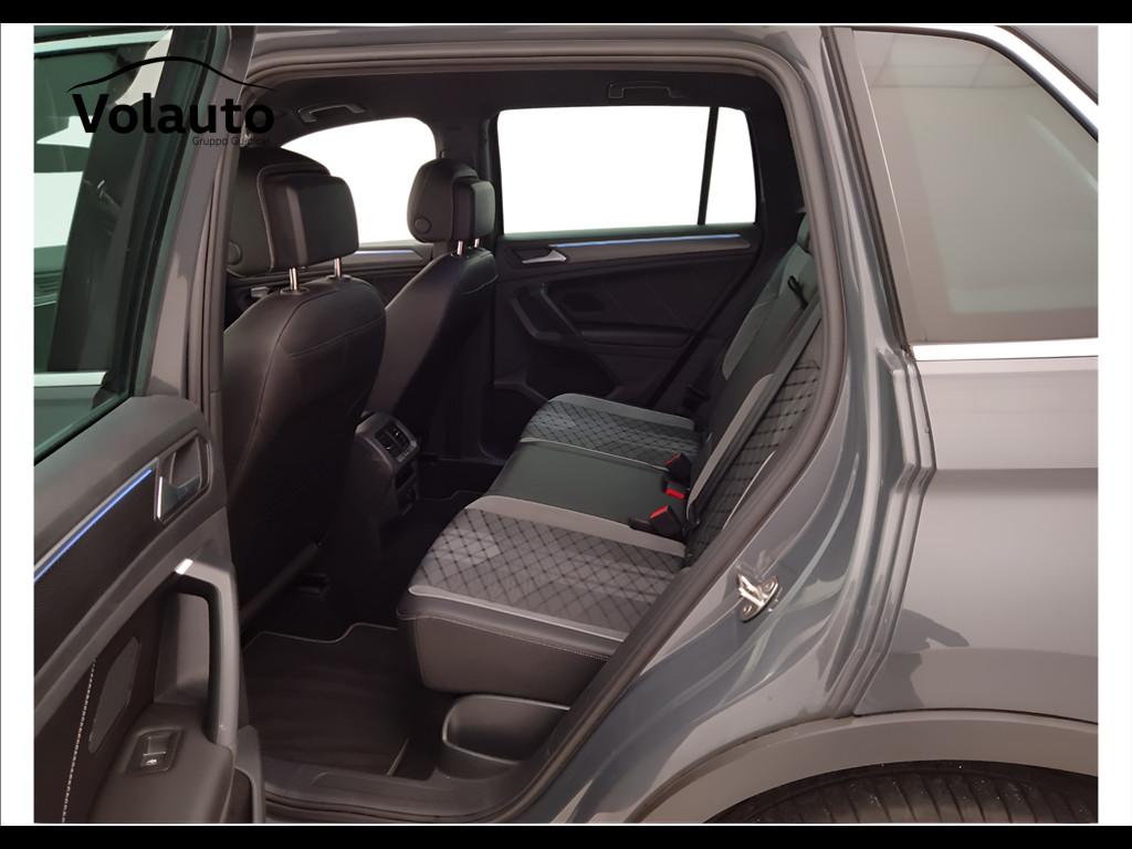 VOLKSWAGEN Tiguan II 2021 - Tiguan 2.0 tsi R-Line 4motion 190cv dsg