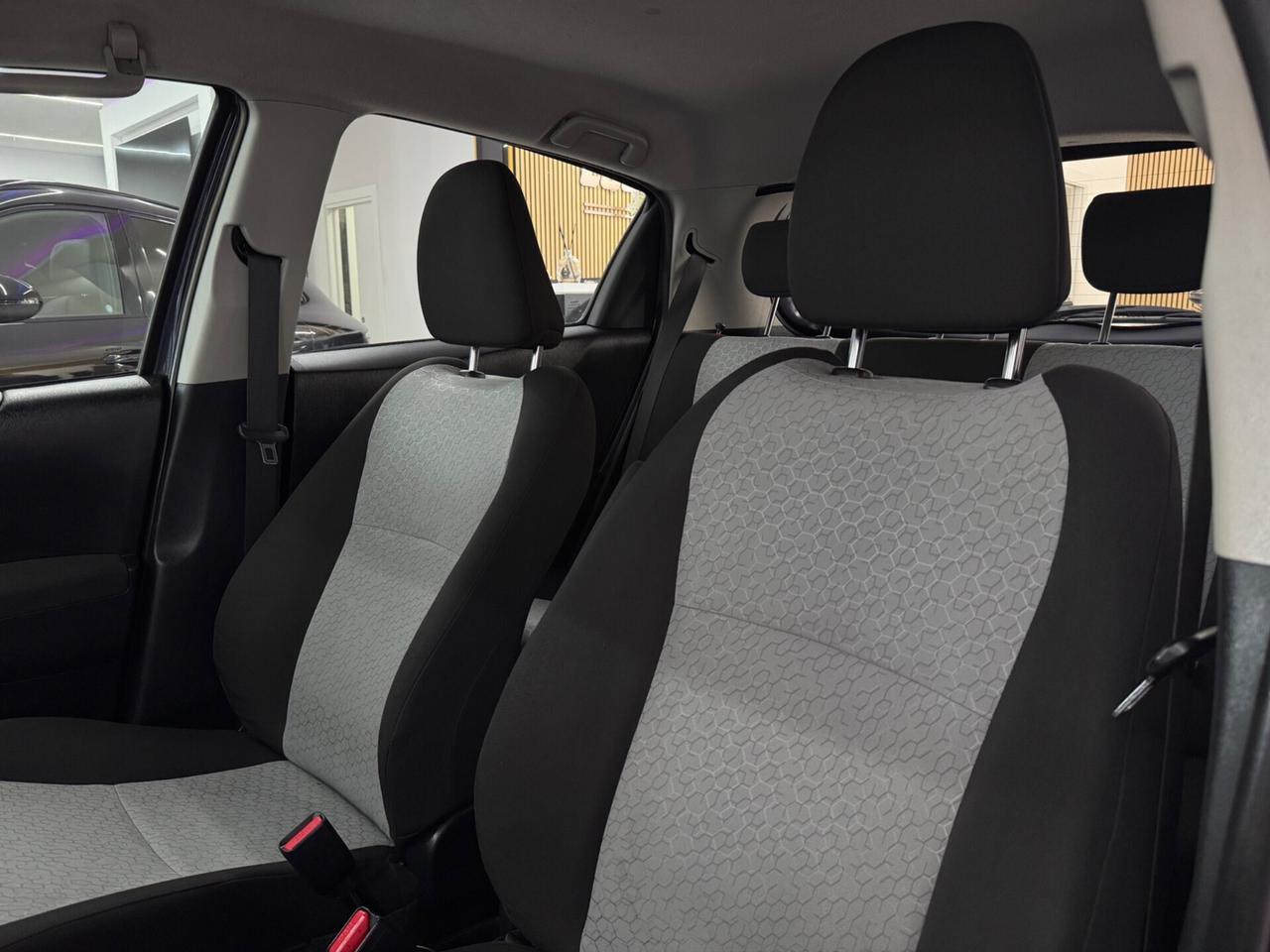 Toyota Yaris 1.0 Lounge Full Opt