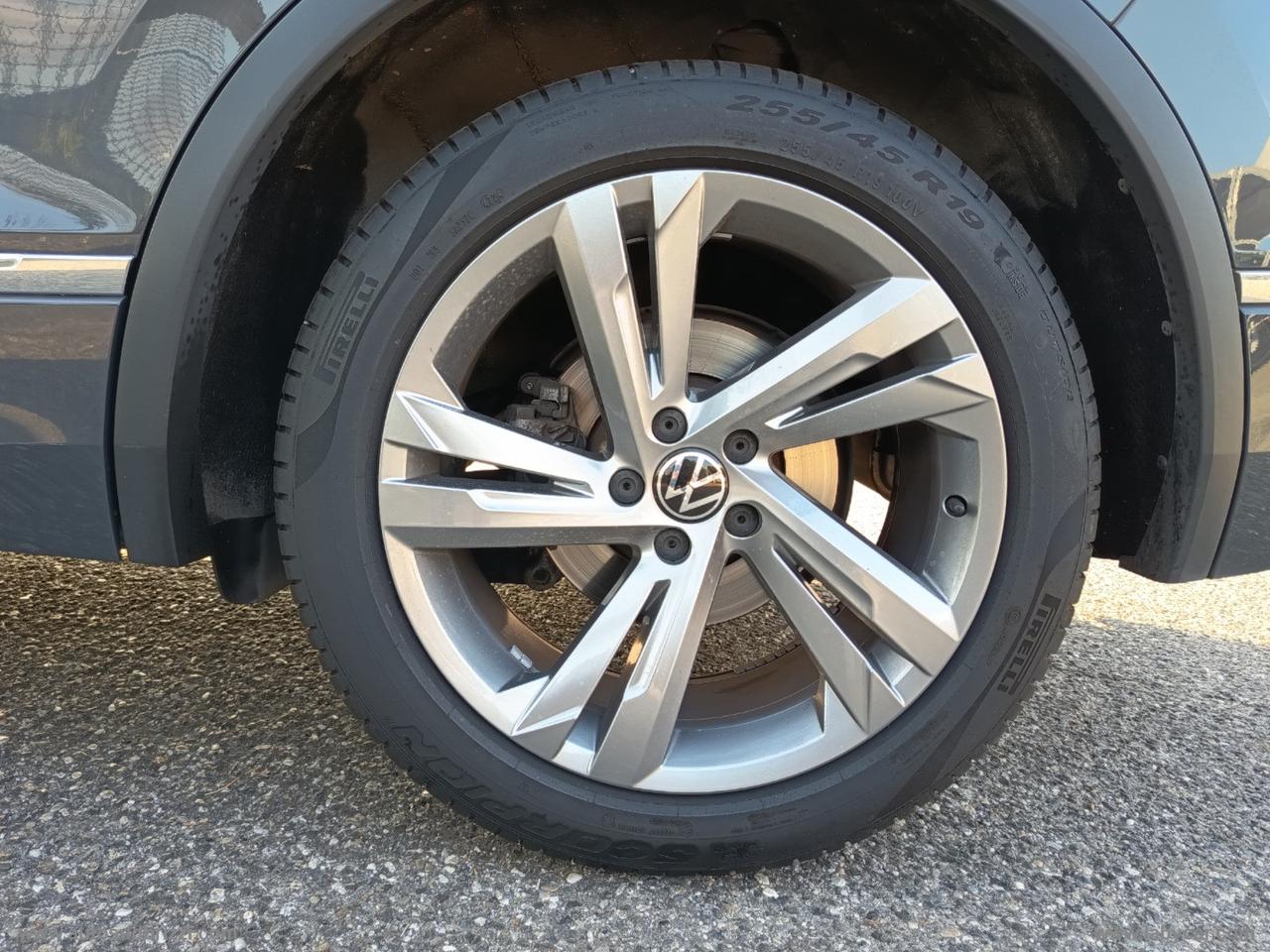 VOLKSWAGEN Tiguan 2.0 TDI 150CV SCR DSG R-Line
