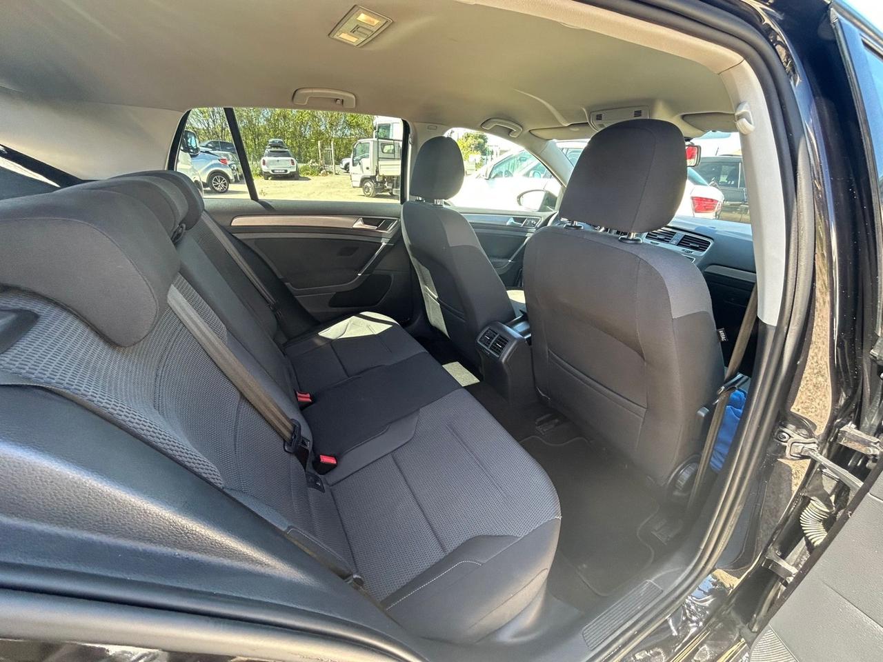 VOLKSWAGEN GOLF VII NEOPATENTATI GARANZIA