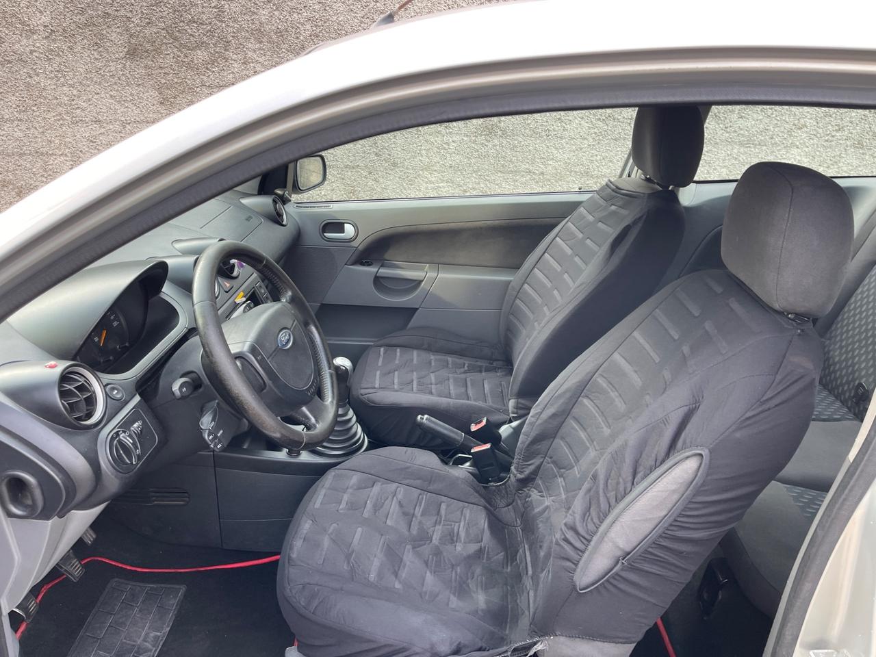 Ford Fiesta 1.2 benzina euro4 neopatentati