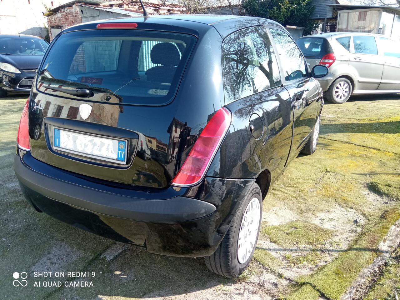 Lancia Ypsilon 1.2 Argento 44KW NEOPATENTATI