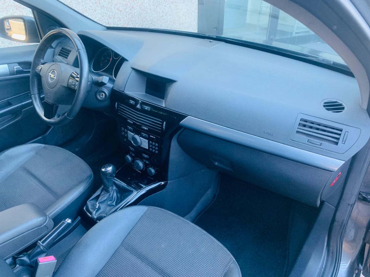 Opel Astra 1.7 CDTI 110CV 5 porte Cosmo