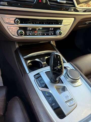 BMW 730 D Eccelsa Autom. MONITOR POST/CARPLAY/LED/TENDINE