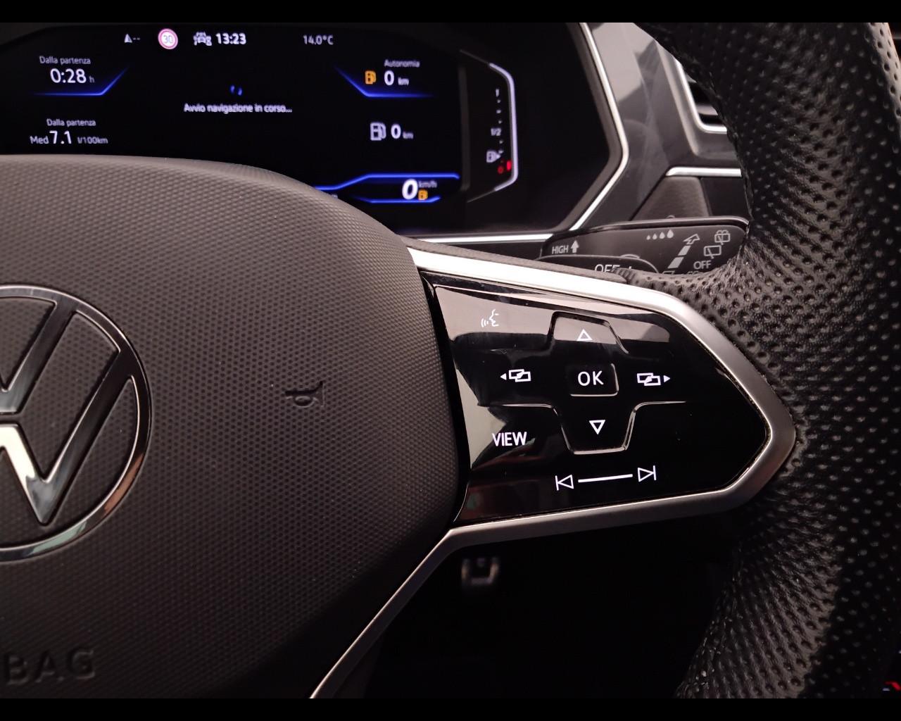 VOLKSWAGEN Tiguan II 2021 - Tiguan 1.5 tsi R-Line 150cv dsg