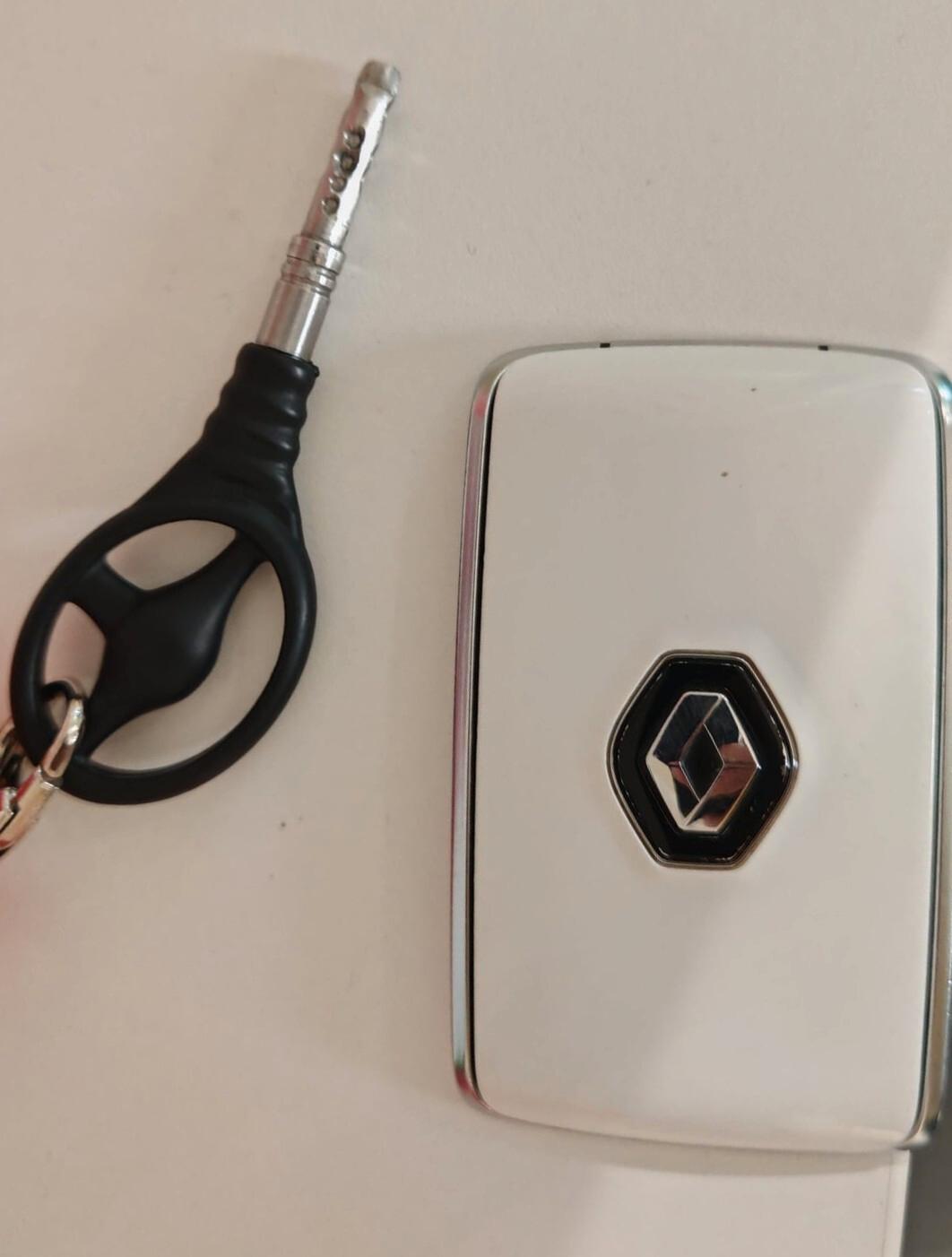 Renault Captur Mild Hybrid 140 CV Zen