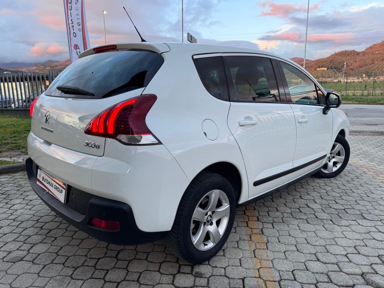 Peugeot 3008 1.6 HDi 115CV Business