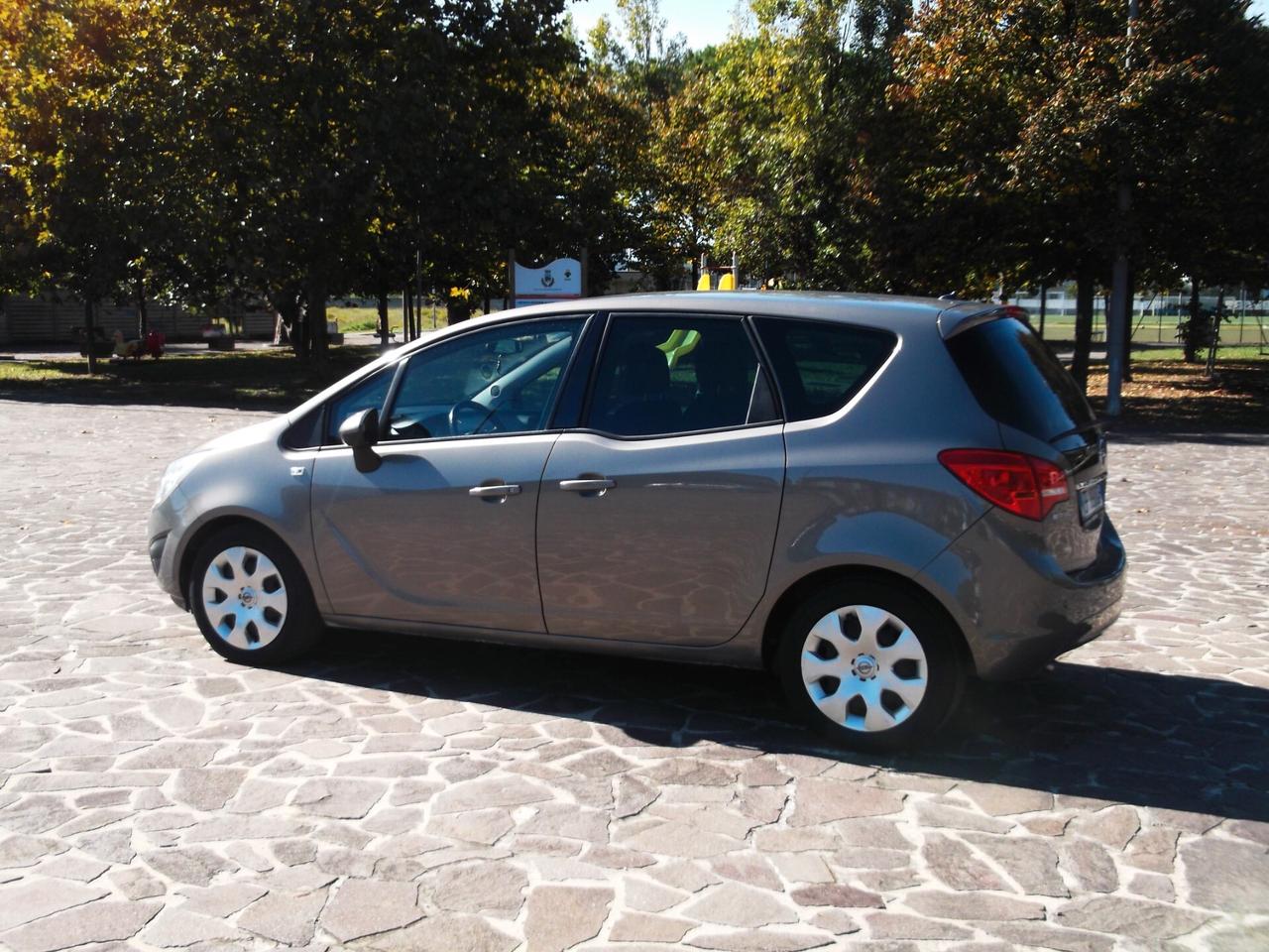 Opel Meriva 1.3 CDTI solo 140 mila km. Neop. 2011