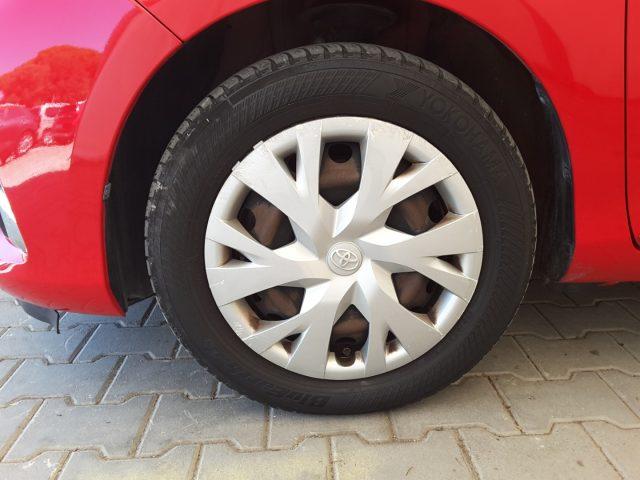 TOYOTA Yaris 1.5 Hybrid 5 porte Business