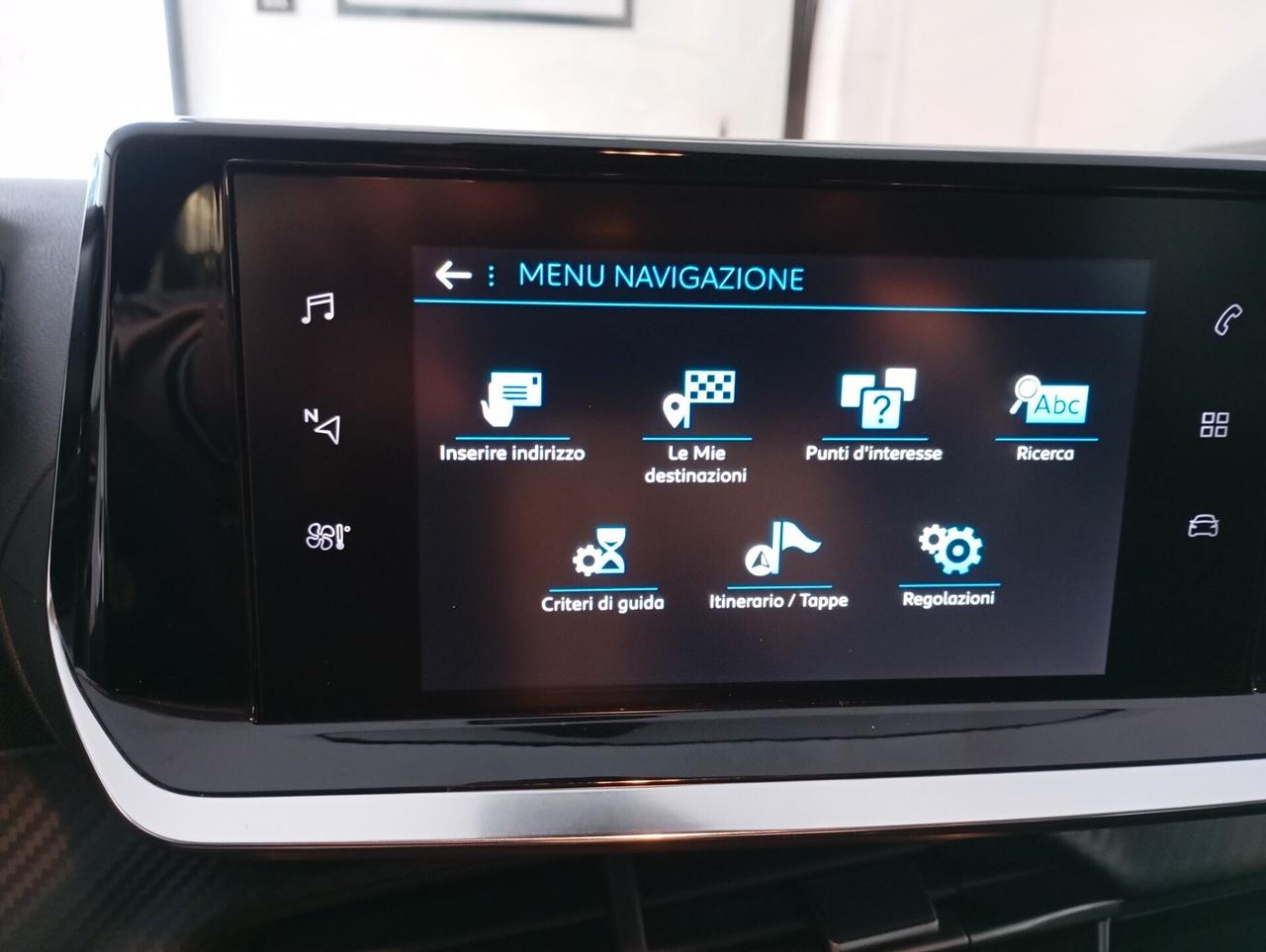 Peugeot 208 PureTech 75 Stop&Start 5 porte Active Pack (Disponibilità di altri colori)