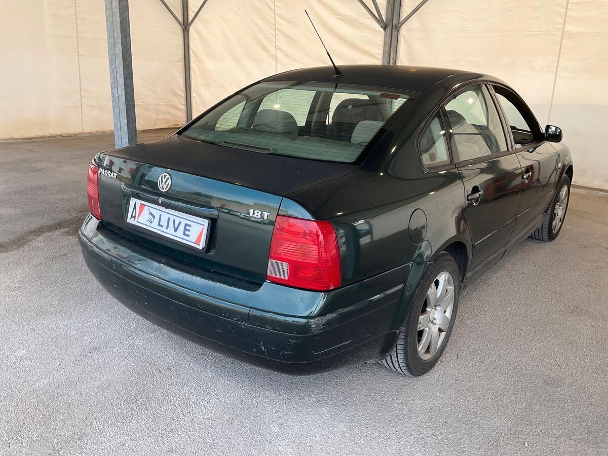 Volkswagen Passat 1.8 20V cat