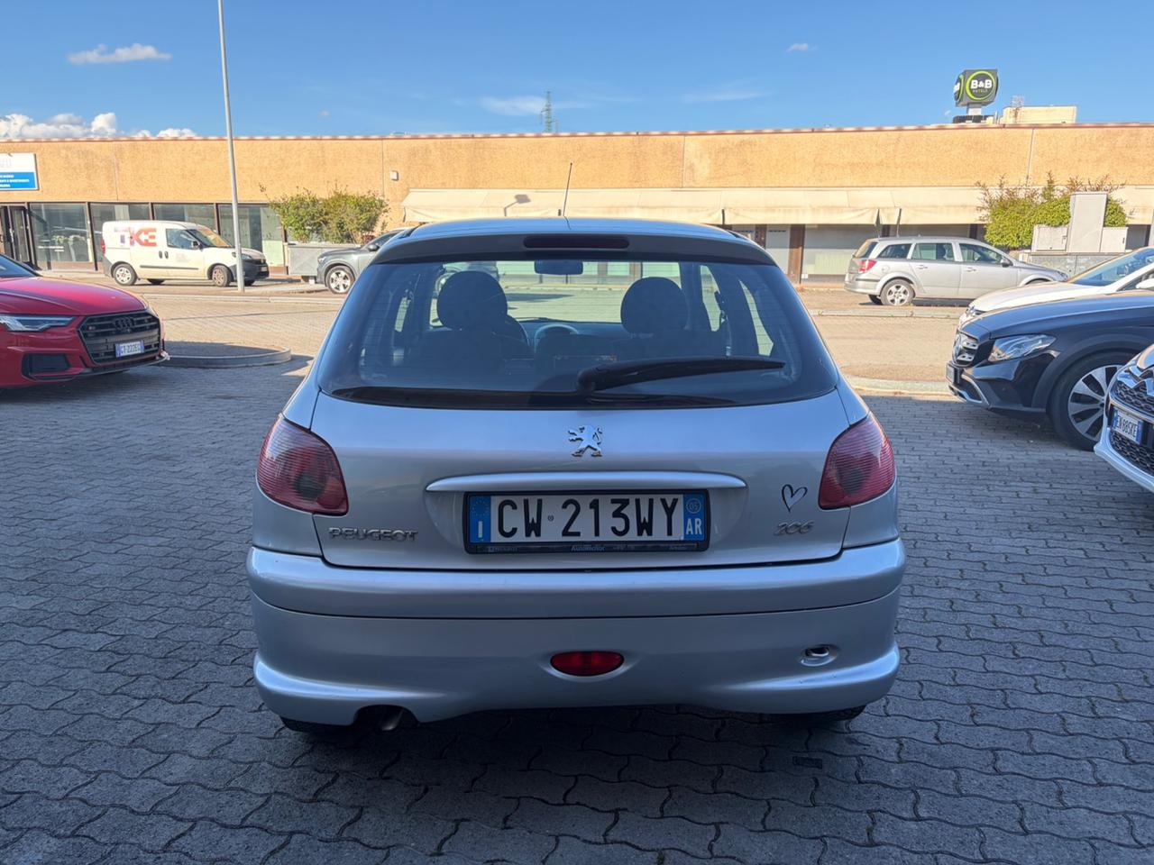Peugeot 206 1.1 5p. XT